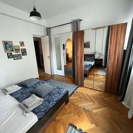 Apartament Ultracentral Universitate Bukarest Kültér fotó