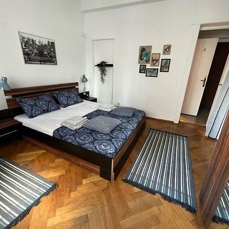 Apartament Ultracentral Universitate Bukarest Kültér fotó