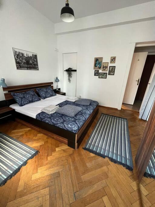 Apartament Ultracentral Universitate Bukarest Kültér fotó