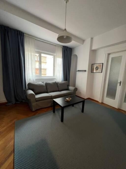 Apartament Ultracentral Universitate Bukarest Kültér fotó